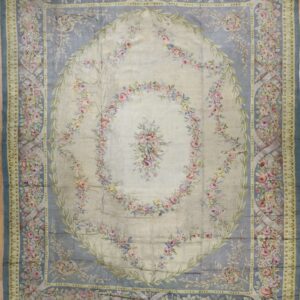 3891 Savonnerie 15 ft x 18 ft
