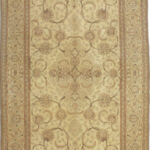8901 Kashan 4 ft 5 in x 7 ft