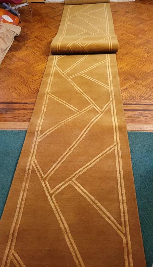 Intrigue Large wool and silk runner - Image 2